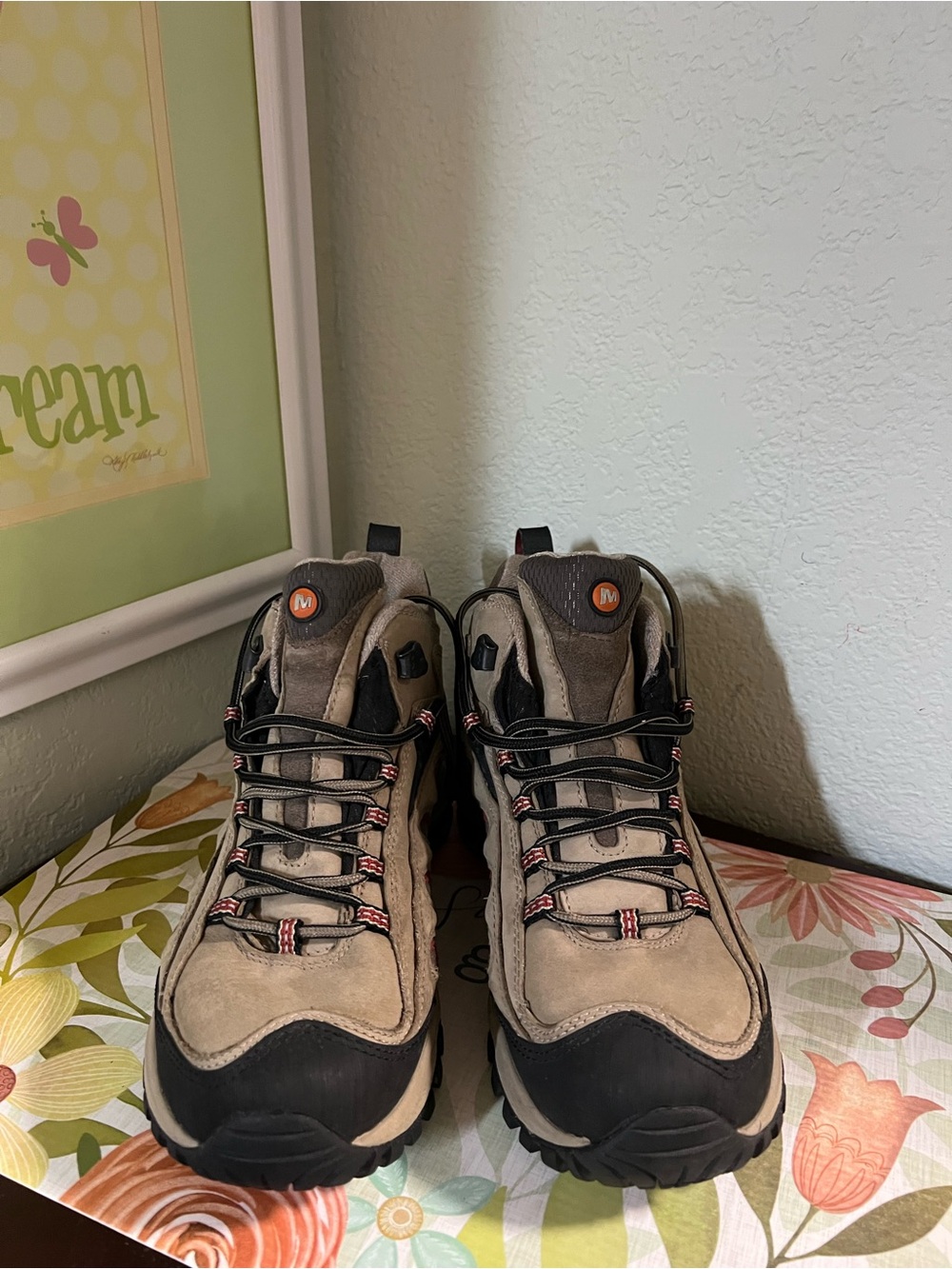 Merrell Women's Light Brown/Taupe Waterproof Shoe — Size 8.5